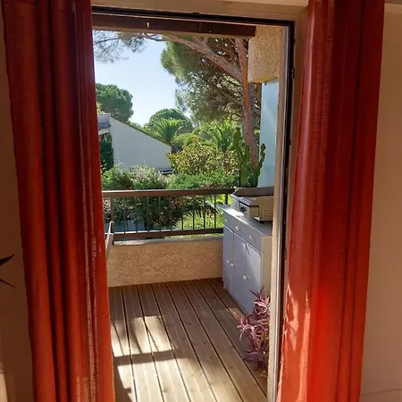 La Terrasse Des Golfs, Duplex Climatise, 2 Sdb, Garage, Calme Et Verdure Apartament Saint-Raphaël