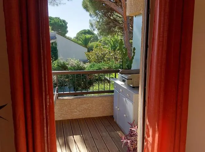 La Terrasse Des Golfs, Duplex Climatise, 2 Sdb, Garage, Calme Et Verdure Apartment Saint-Raphael (Var)